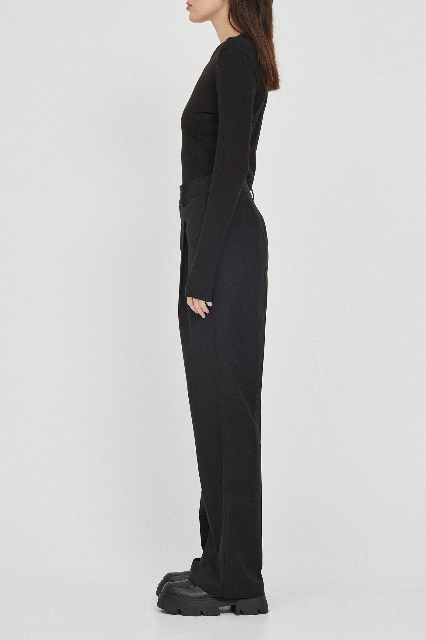 The Relaxed Straight Leg Trouser