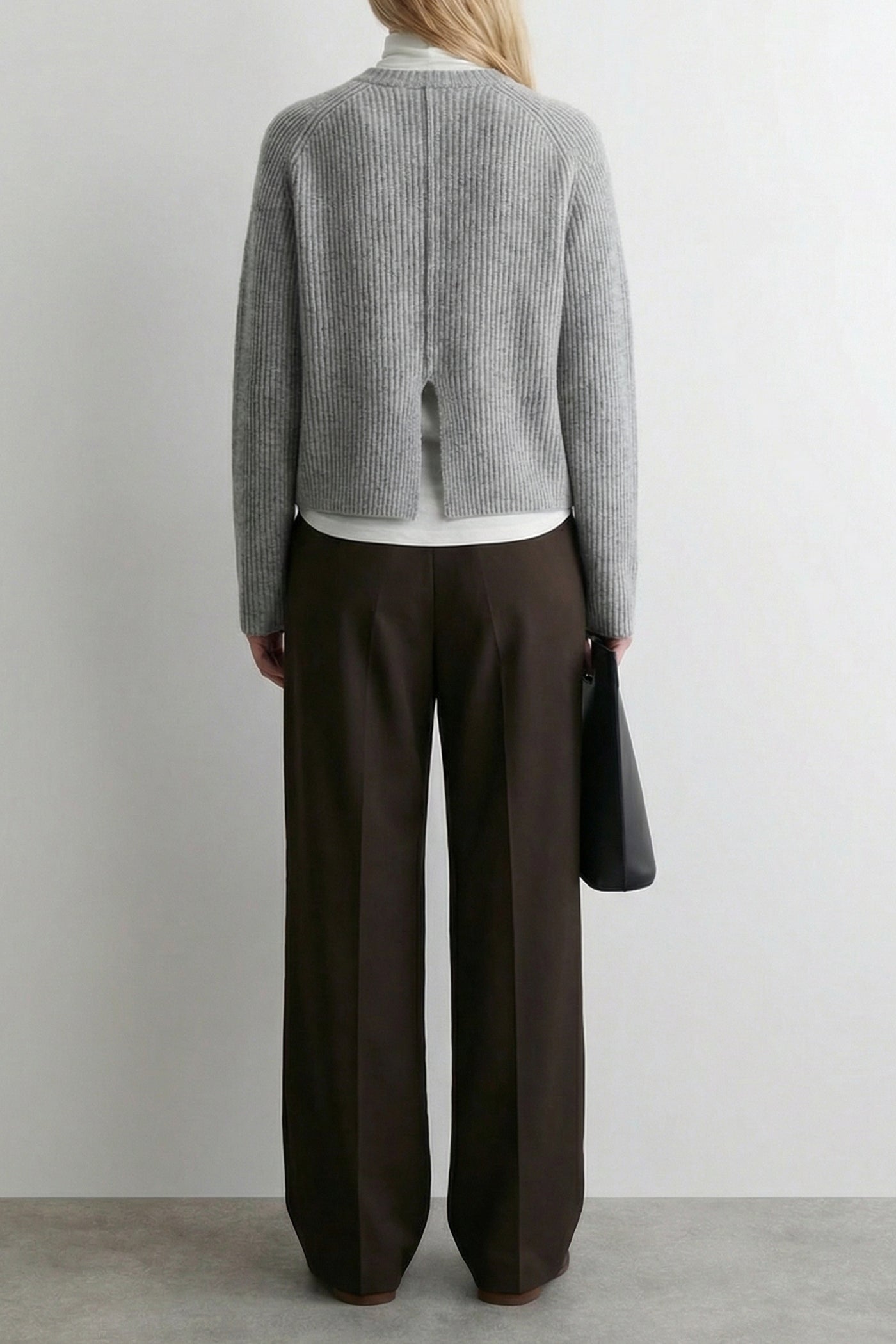 The Wool-Cashmere Crew Neck Knit