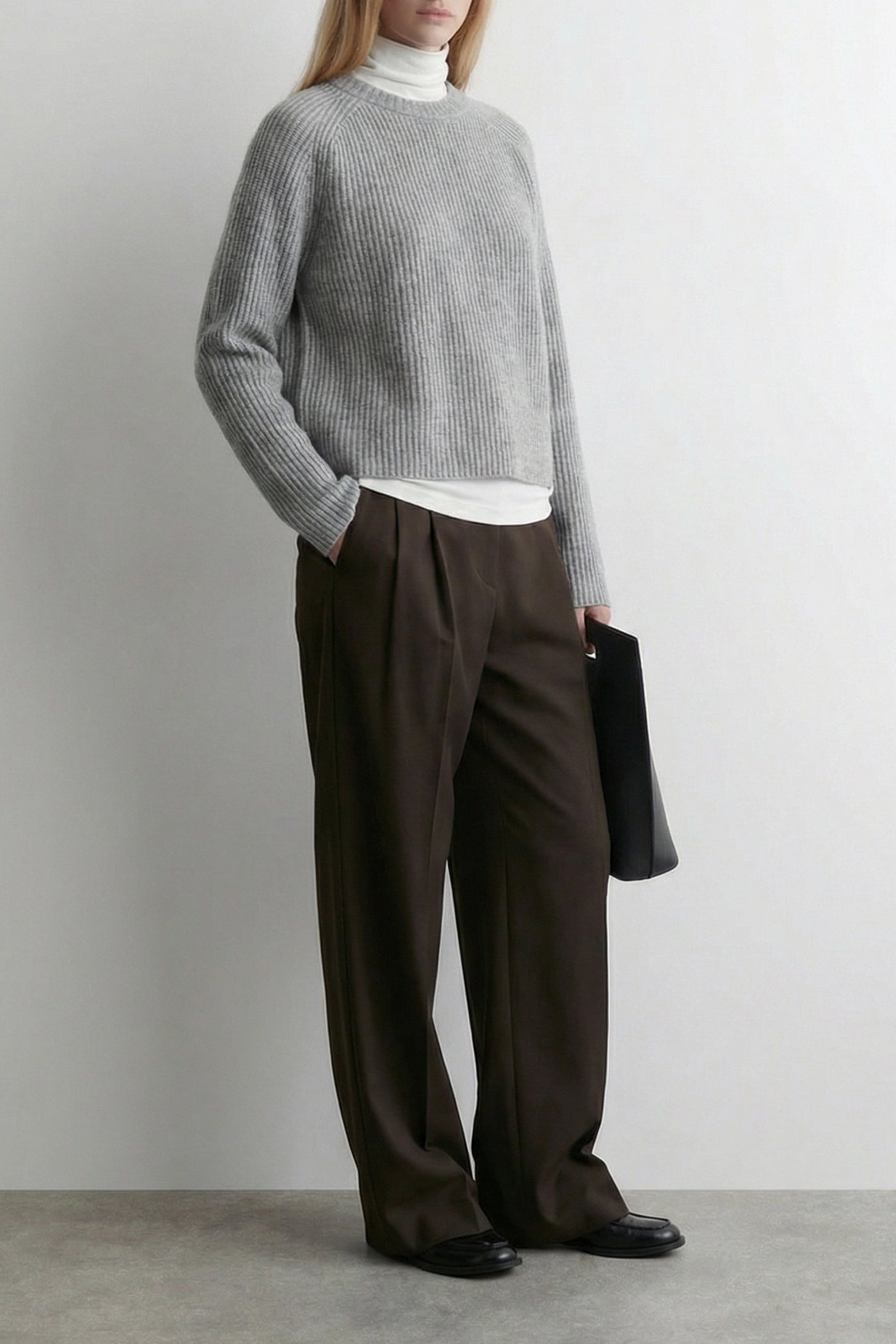 The Wool-Cashmere Crew Neck Knit