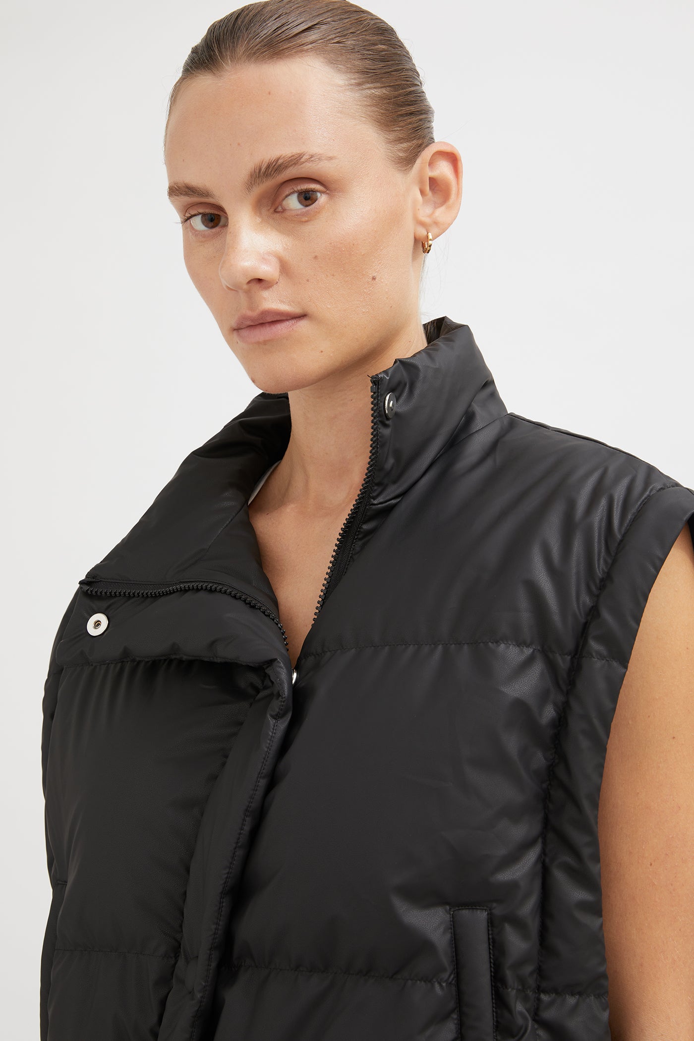 The Detachable Sleeve Duck Down Puffer Jacket